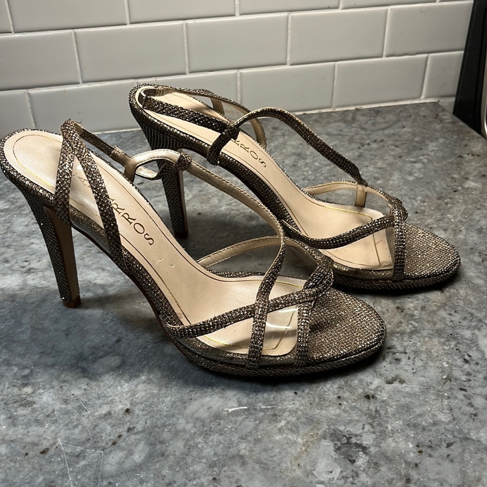 LAST CHANCE CLEARANCE! Caparros EUC bronze stiletto heel sandal w/ pvc, sz 8 1/2